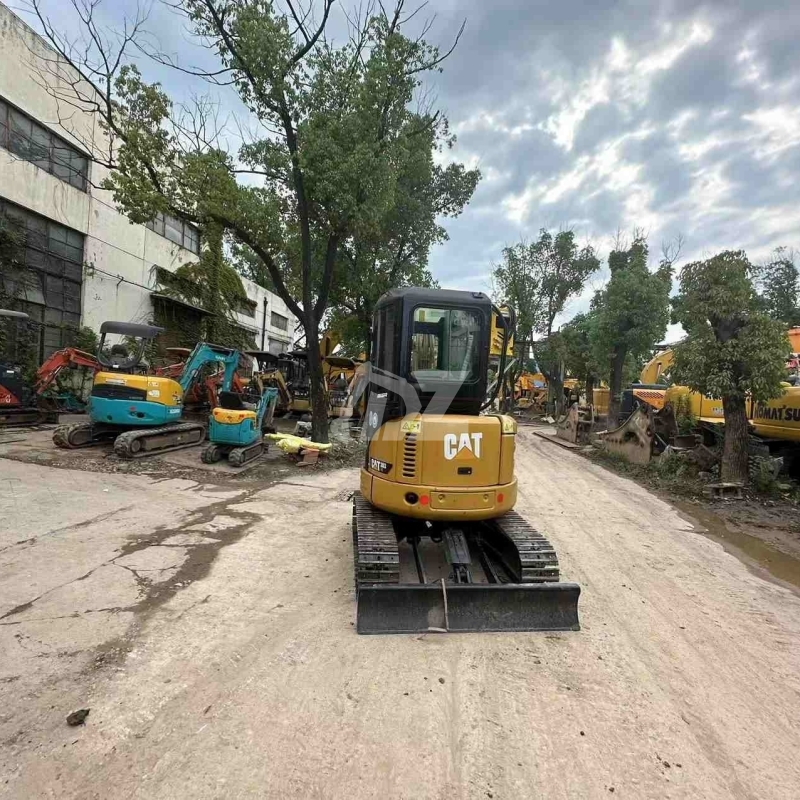 3150KG Caterpillar 303 Mini Used Excavator Second Hand Micro Digger