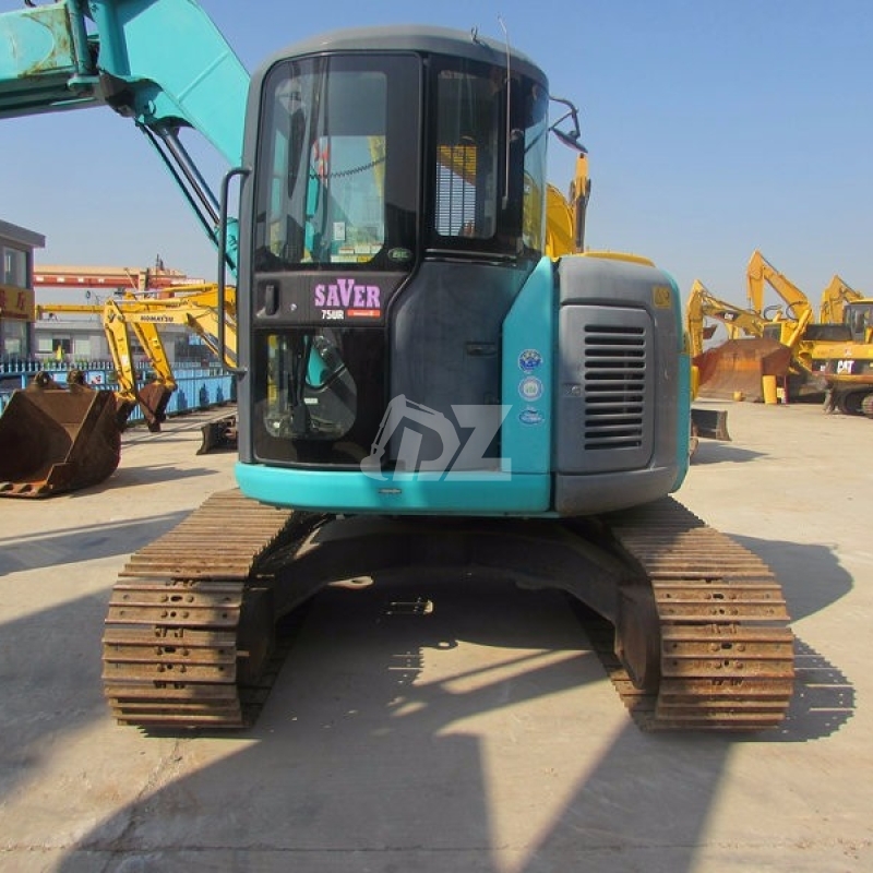 used digger excavator Kobelco SK75 secondhand 7.5ton excavator for sale