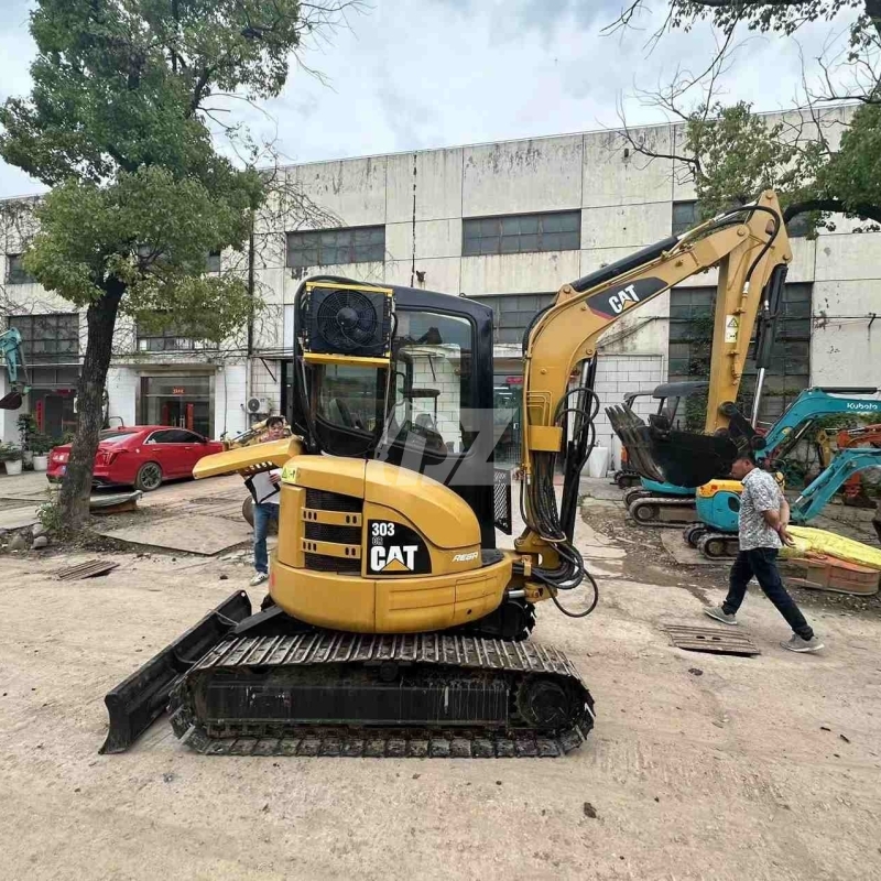 3150KG Caterpillar 303 Mini Used Excavator Second Hand Micro Digger