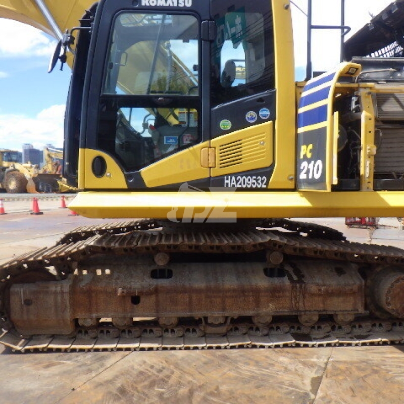 Japan Imported Original Digger Used PC210-11 Komatsu Excavator For Sale