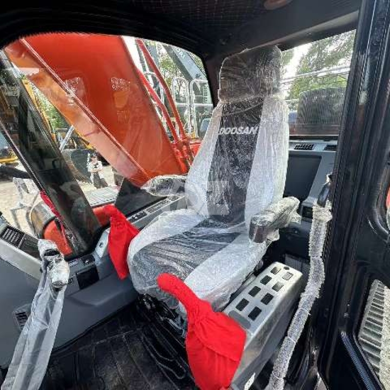 Compact Hydraulic Used Doosan Excavator DX300LC Equipment Trader