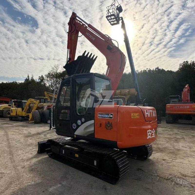 Repossessed Old Hitachi Mini Excavator Zx70 Construction Machinery