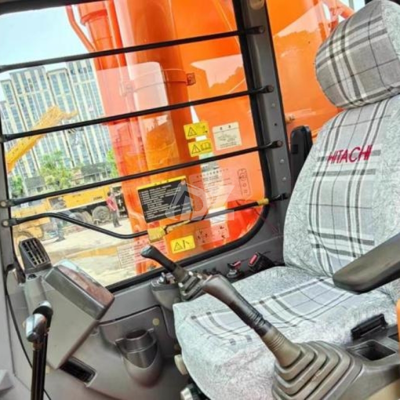 Large Scale Repossessed Hitachi Zx450 Equipment Trader Excavator 45Ton Isuzu Engine