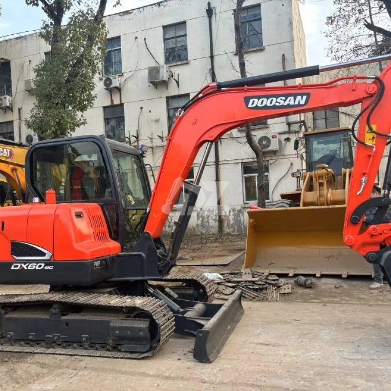 Hydraulic DX60 Doosan Micro Digger 2nd Hand Excavator Crawler 6 Ton