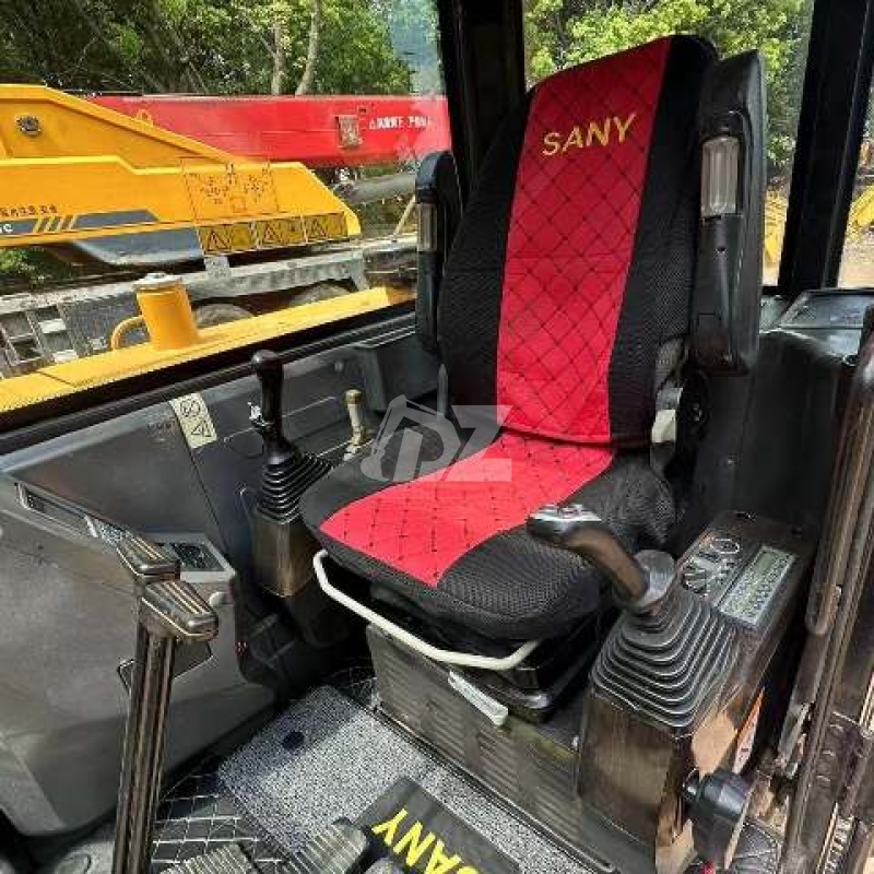 Compact Mini Sany SY60C Used Excavator With Hydraulic Thumb Clamp Quick Connection