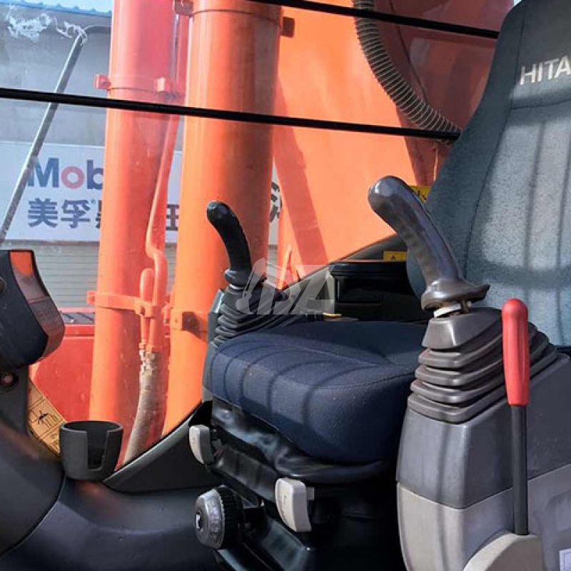 Japan Original Hitachi ZX520 Used Excavators Heavy Equipment ZX520 Vs Excavators Sell