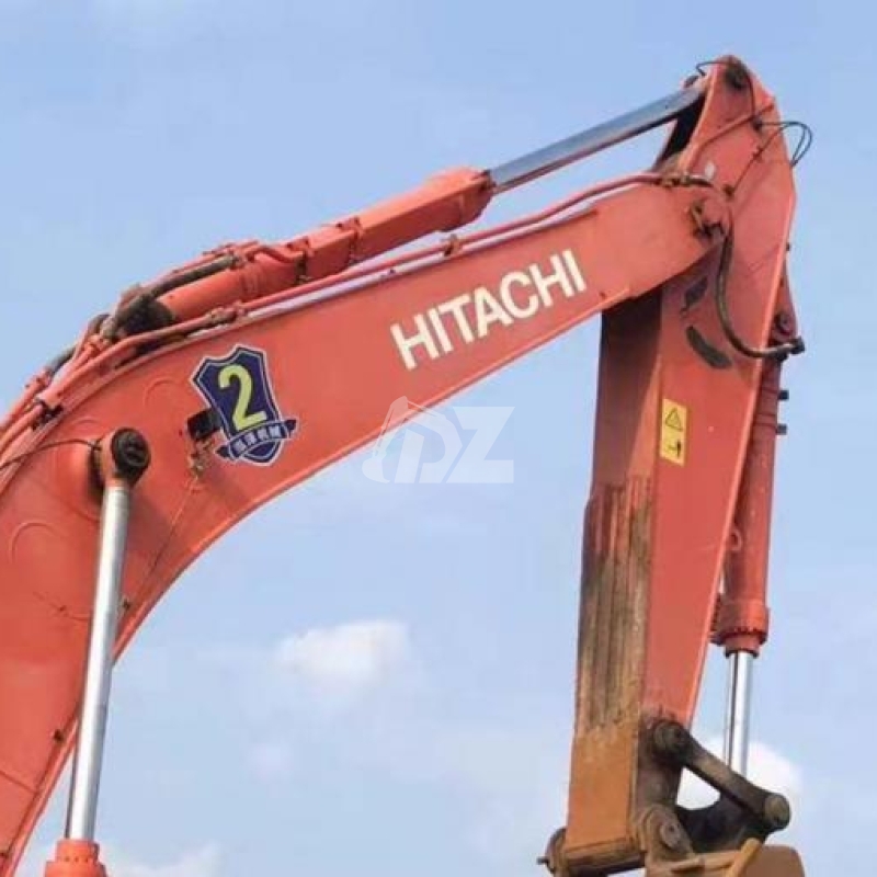 Large Scale ZX490 Used Hitachi Excavator 49T Crawler Digger ISURU Engine