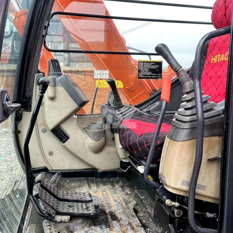 Little Working Hours Used Hitachi Zx70 Excavator Japan Original Used Mini Hitachi Zx70 Excavator