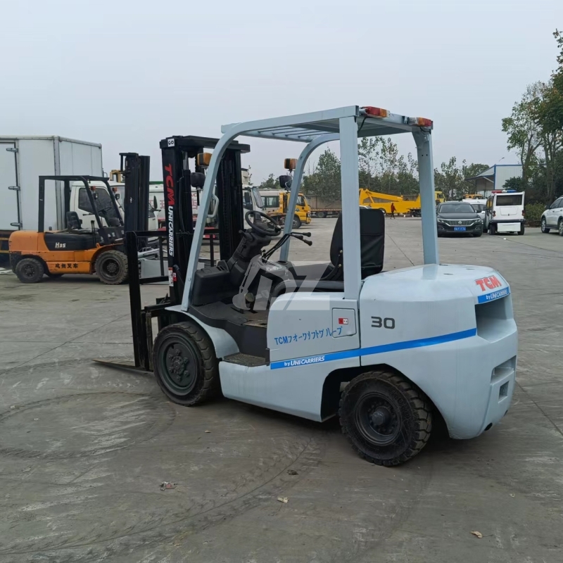 Used TCM 3ton forklift