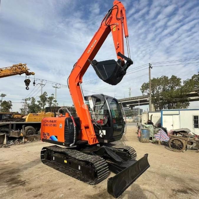 Repossessed Old Hitachi Mini Excavator Zx70 Construction Machinery