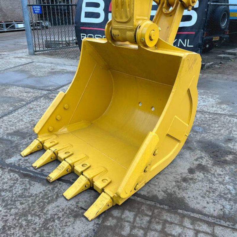 PC210 Price Low Japan Used Komatsu PC210-10mo Excavator