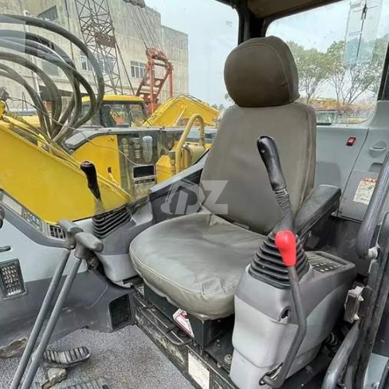 Japan Used Large Excavators Secondhand Komatsu PC138US Crawler