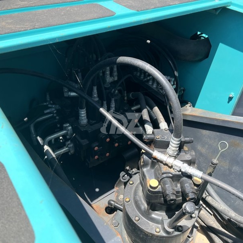 Good condition Used Excavator Kobelco SK200D for sale