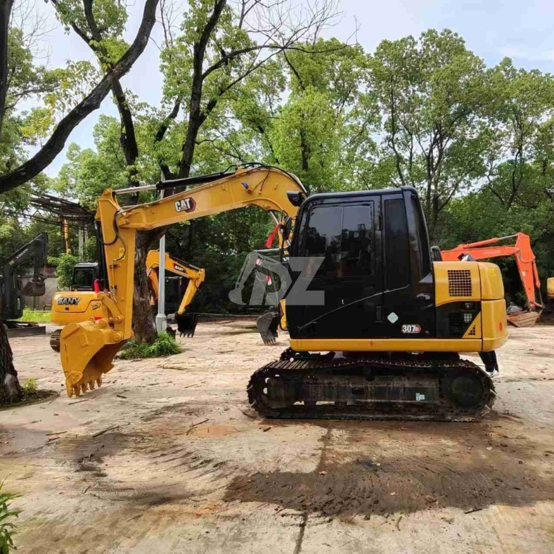 Caterpillar 307D Track Used Compact Excavators Mini Sized 7193KG