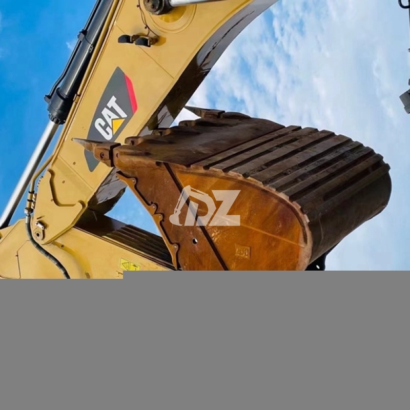 Used Heavy Caterpillar Construction Mining Rock Machinery 390F Digger Excavator