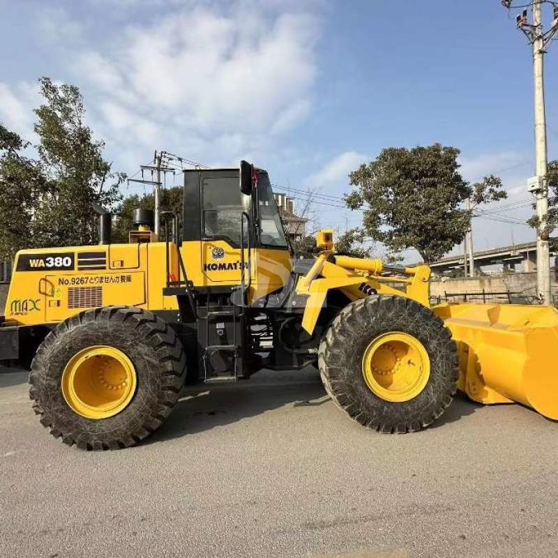 Small Komatsu WA380 Wheel Front Loader Used Japan Made Original