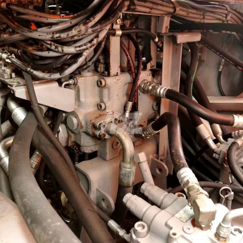 Construction Machinery Mining Mining Using a Second-hand Large Excavator Hitachi ZX670 Hitachi Excavator for Sale