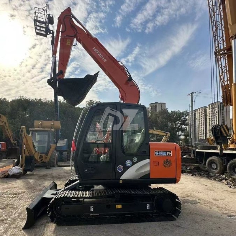Repossessed Old Hitachi Mini Excavator Zx70 Construction Machinery