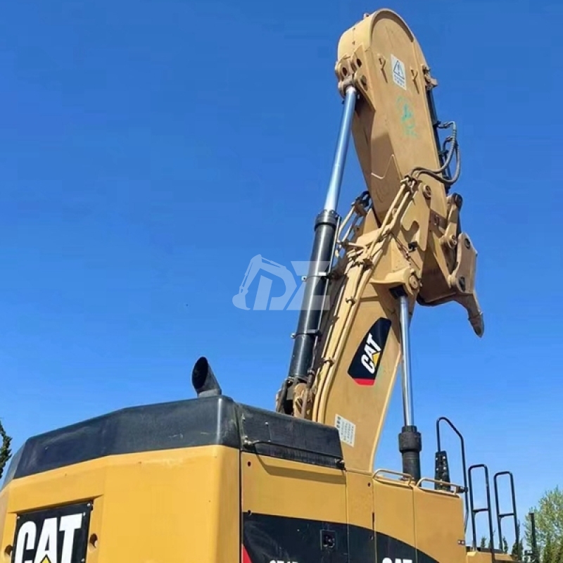 Used CAT Heavy Equipment Crawler Excavator 374d  Digger for Sale
