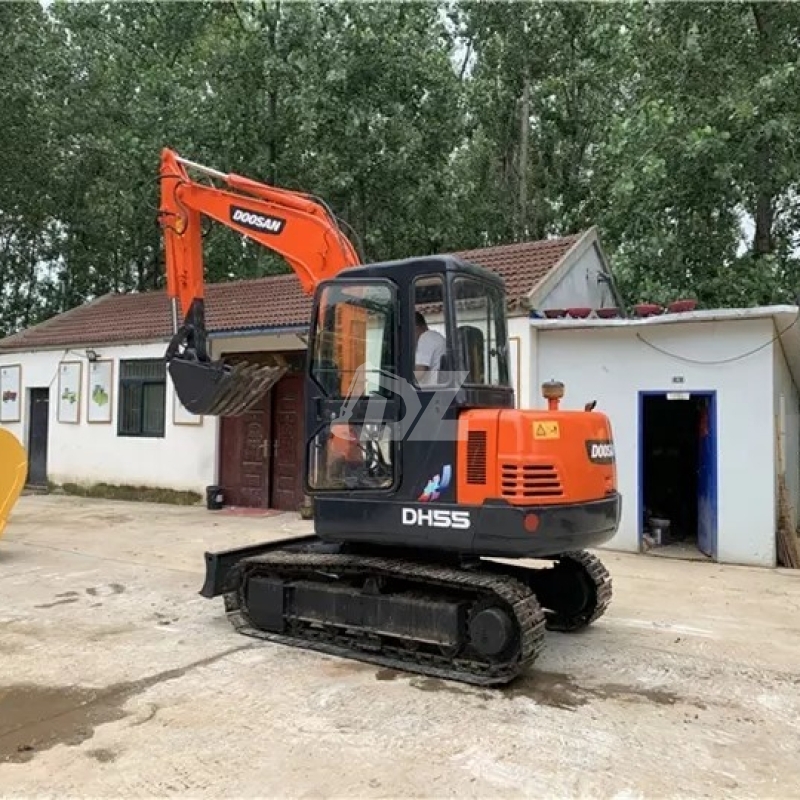 40.5KW Mini Used Excavator Doosan DH55 Second Hand Mini Digger