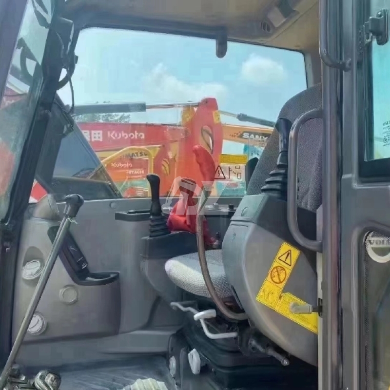 Used volvo Excavator E80Blc EC80 EC80B EC80D 8Ton Large Size Second Hand Construction Equipment