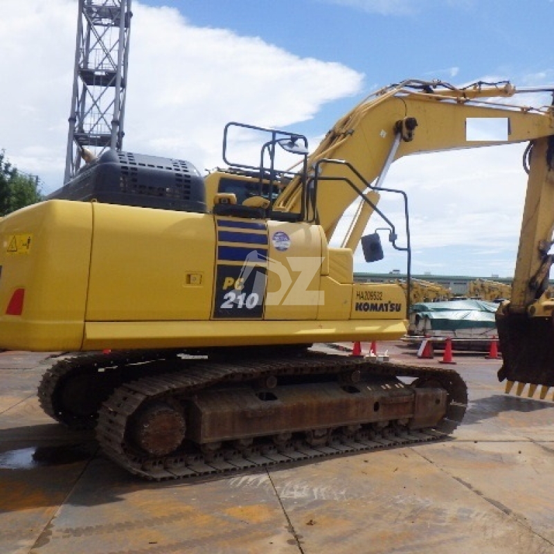 Japan Imported Original Digger Used PC210-11 Komatsu Excavator For Sale